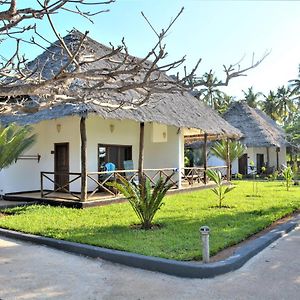 Bungalow Garden View